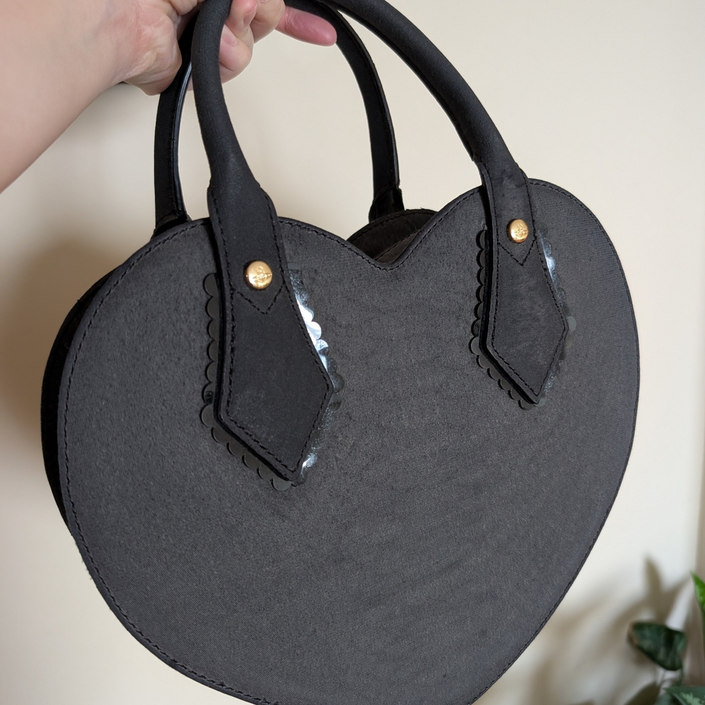 Vivienne Westwood Black Heart Crossbody Bag - Modified Exterior - Picture 5 of 17